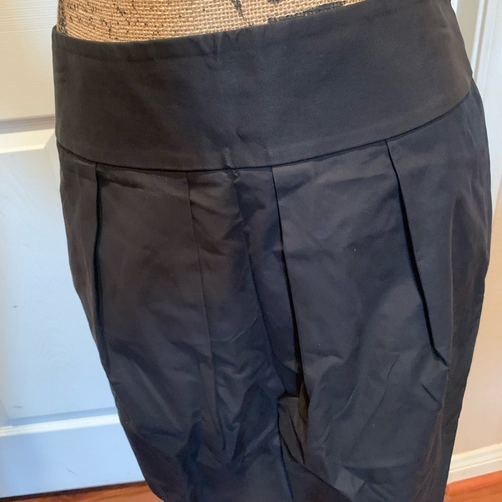 Loft black pleated Tulip skirt - Picture 3 of 8